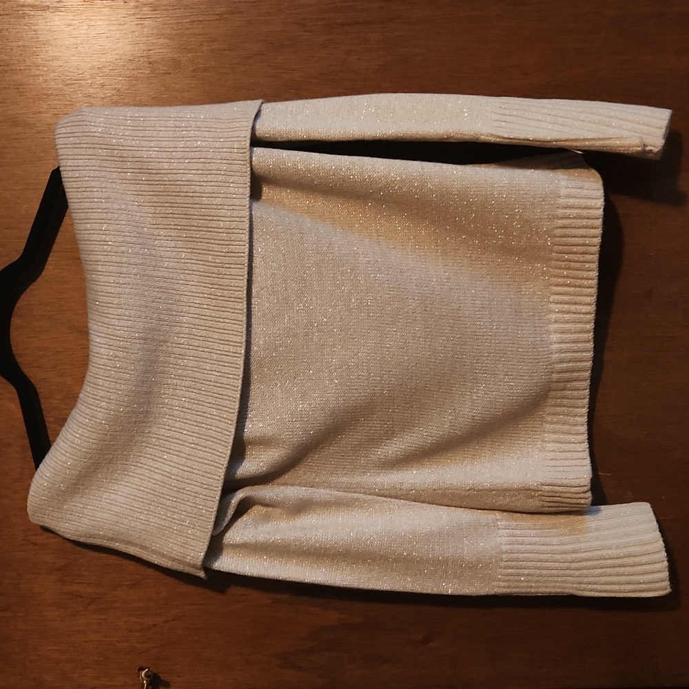 New York & Company Off-Shoulder Cream/Gold Sweater